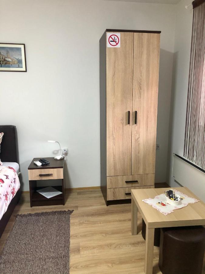 Prenociste Vojkic Apartment Sombor Exterior photo