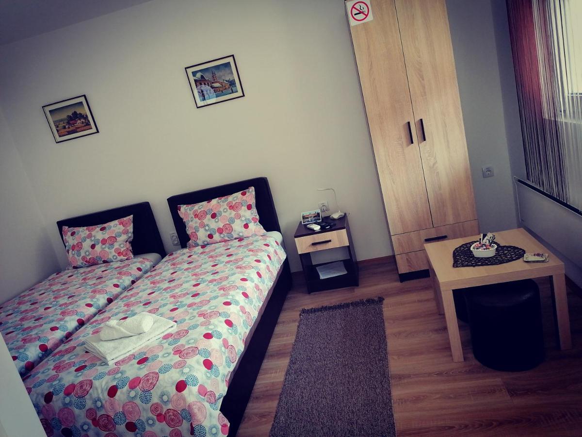 Prenociste Vojkic Apartment Sombor Exterior photo