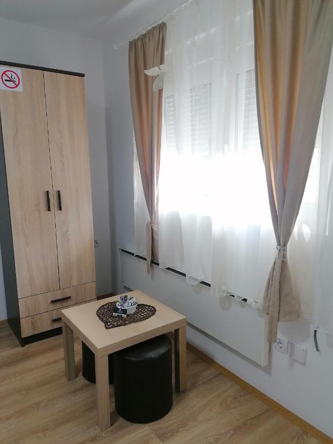 Prenociste Vojkic Apartment Sombor Exterior photo